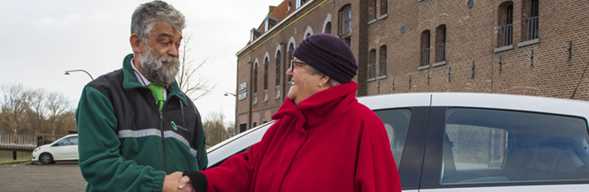 Voordelig met de regiotaxi of aanvullend openbaar vervoer - Lekker Blijven Wonen